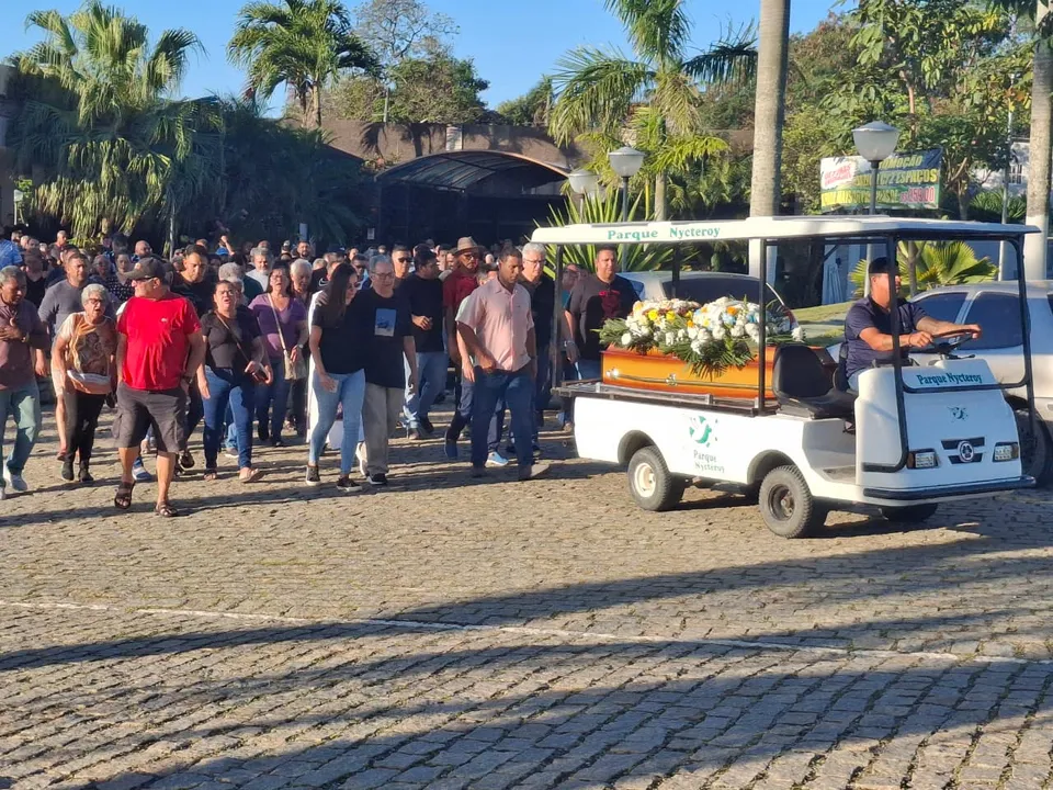 Velório aconteceu na tarde desta quarta (03)