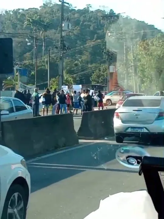 Trânsito ficou congestionado até Maricá