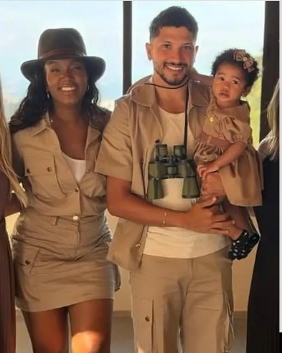 Iza e Yuri Lima no aniversário de 1 ano de Nala