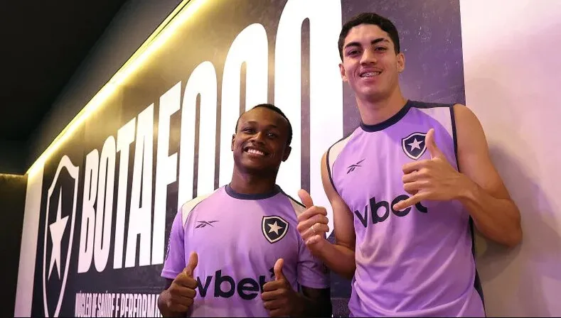 Nathan Fernandes e Jair são duas das caras novas do Botafogo para 2025