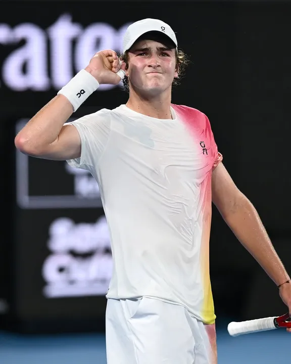 João Fonseca vence na primeira rodada do Australian Open