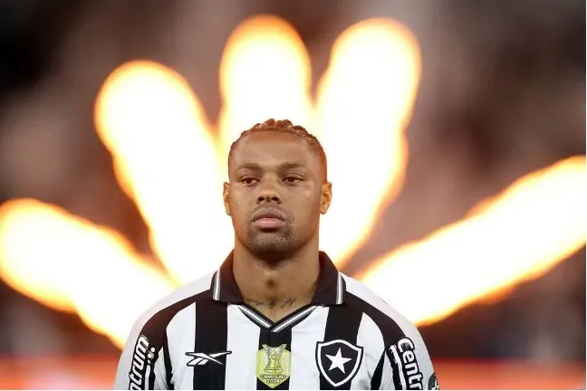 Kaio Pantaleão desfalca o Botafogo em jogo contra o Inter