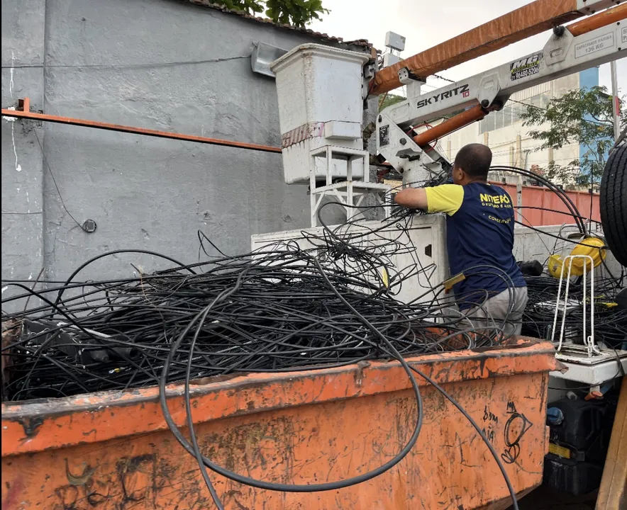 Fiação recolhida será direcionada para processos de reciclagem, segundo a Prefeitura