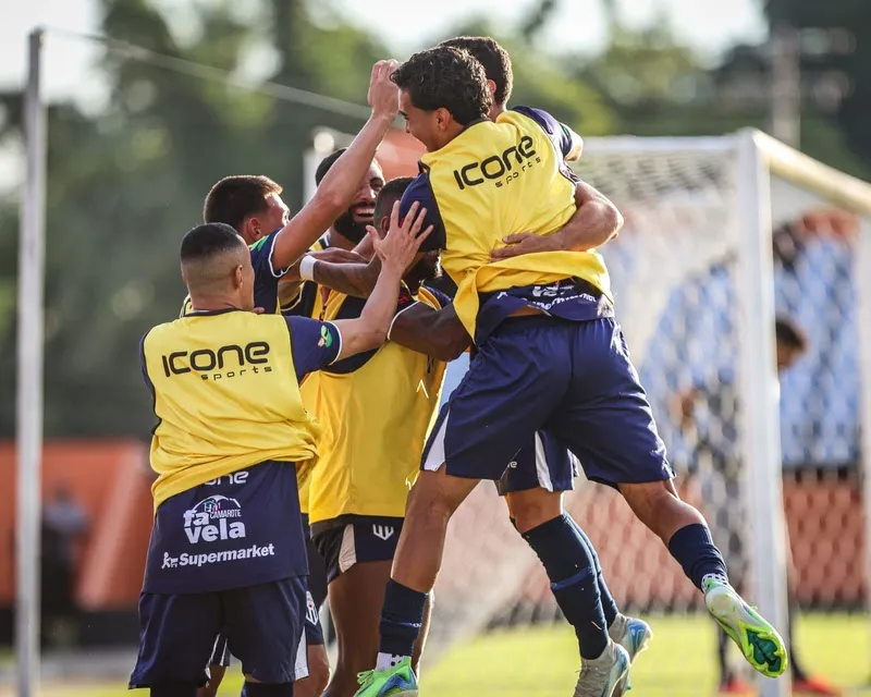 Jogadores do Maricá F.C vibram com a primeira vitória fora de casa desde o Carioca