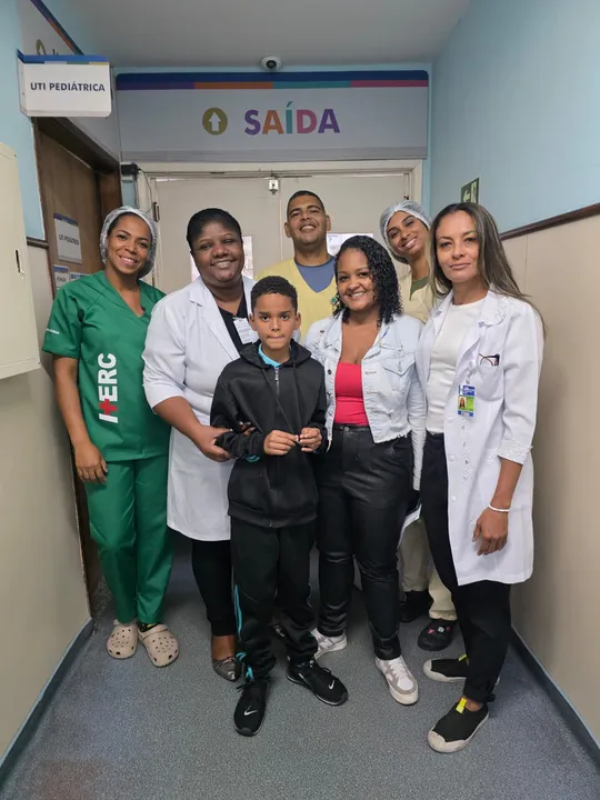 Ao deixar o hospital, o menino contou que, após jogar bola com os amigos, todos resolveram ir nadar