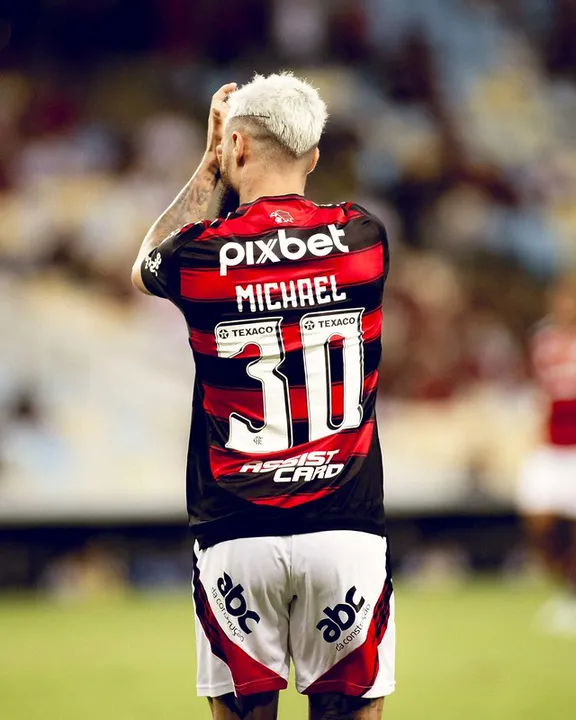 Michael é monitorado por clubes do Catar