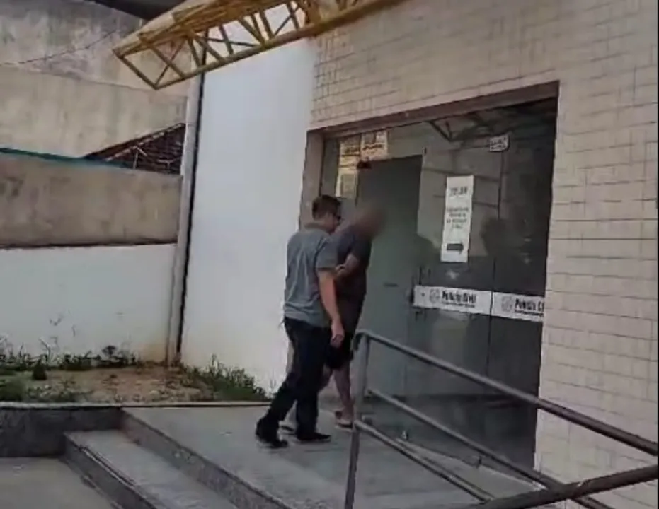 Homem foi capturado no Fonseca nesta quinta (23) e levado para Delegacia no Mutuá