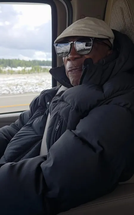os primeiros sintomas, o filho do cantor o levou em uma viagem de motorhome pelos Estados Unidos