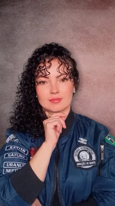 Moradora da comunidade do Martins, em São Gonçalo, compete por uma viagem ao espaço