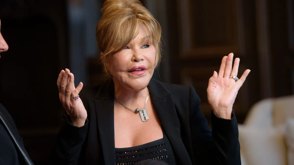 Morre Jocelyn Wildenstein, socialite de Nova York conhecida como 'Mulher-Gato'