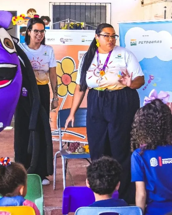 A atividade desenvolvida pela equipe técnica do Neaca/Itaboraí teve como objetivo sensibilizar os participantes sobre a temática do Maio Laranja