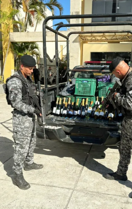 Agentes do Comando de Operações Especiais realizam nesta terça-feira (26) operação na Comunidade do Guarabu e Dendê