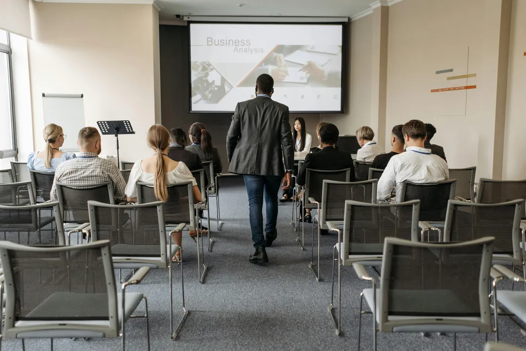 Os selecionados do edital vão participar de um ciclo de aceleração que contará com 720 horas de mentorias online e individualizadas