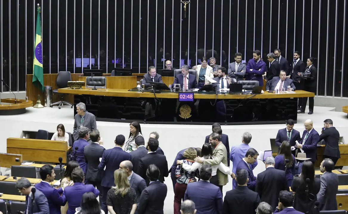 Nesta terça-feira (12), 134 deputados já haviam assinado a PEC