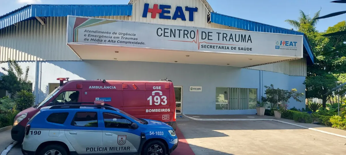 A vítima foi encaminhada ao Hospital Estadual Alberto Torres na tarde deste domingo (9)