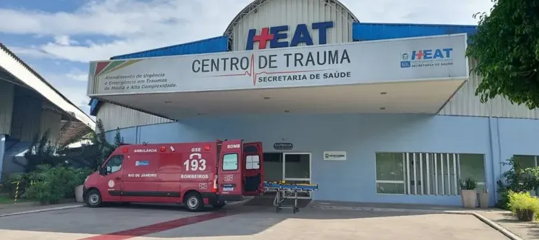 O homem foi encaminhado ao Hospital Estadual Alberto Torres (Heat), no Colubandê