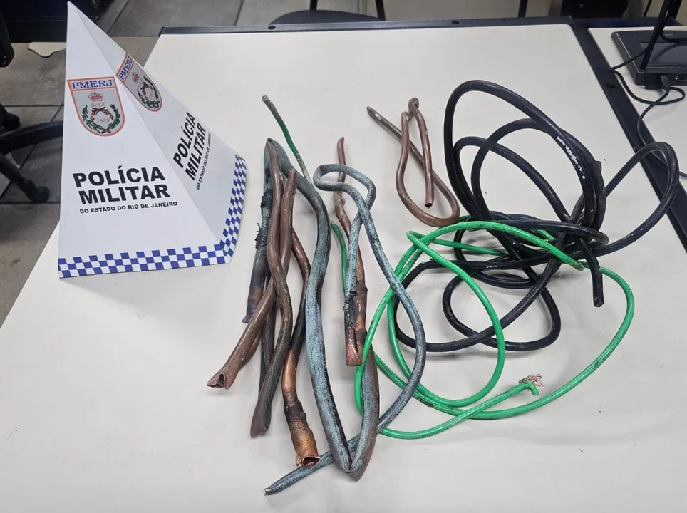 O material apreendido foi encaminhado à delegacia junto aos autores do furto