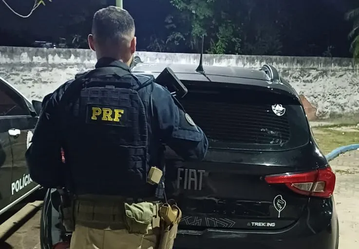 A ocorrência foi encaminhada para a Polícia Civil (73ª DP)