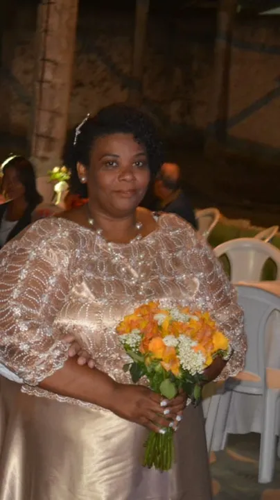 Atualmente Noemi de Almeida Souza Gomes, pesa 174 Kg