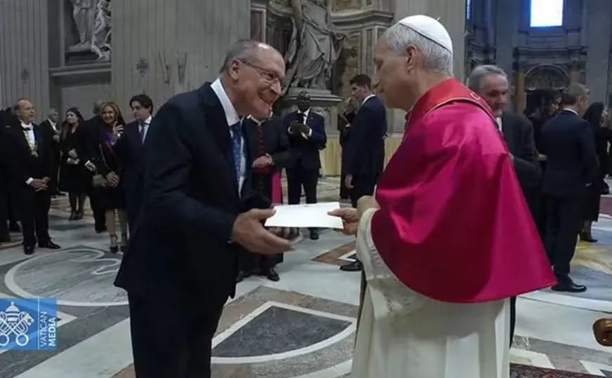 "Levo o convite do nosso presidente para que Sua Santidade esteja presente na COP 30", disse Alckmin
