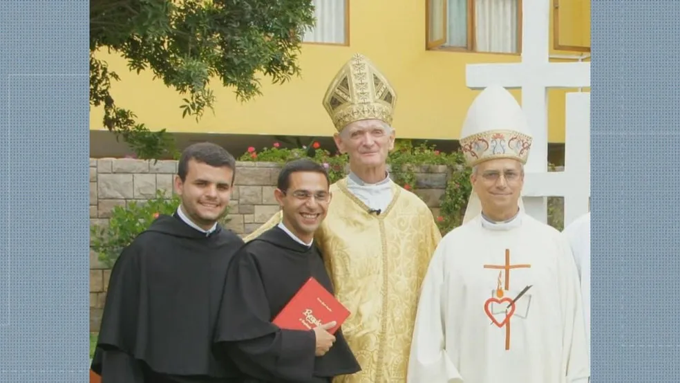 Papa Leão XIV é lembrado por fiéis no Engenho Novo após eleição histórica
