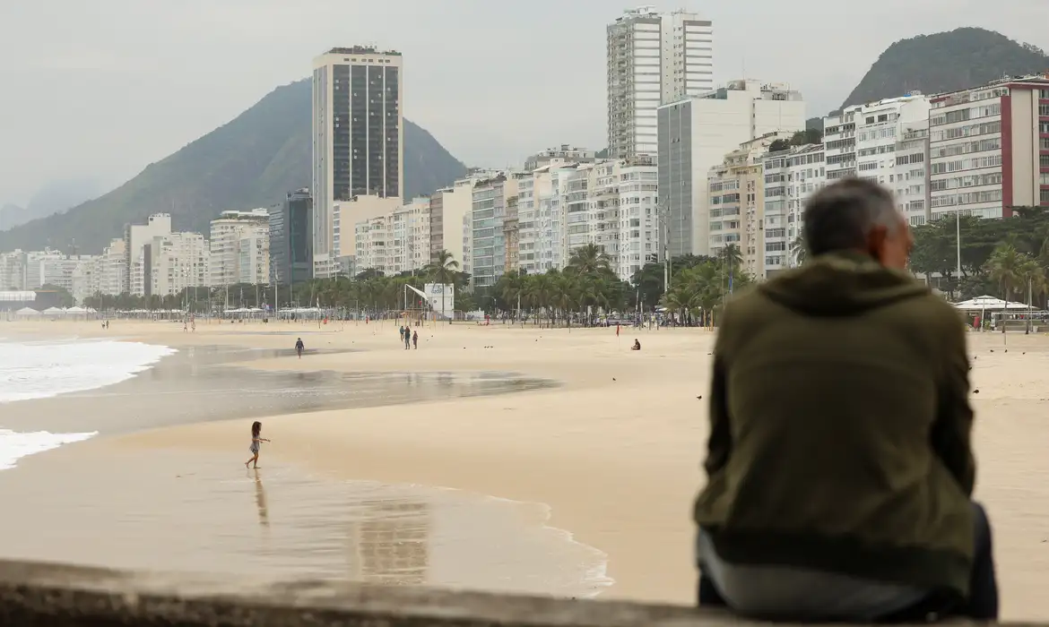 Nesta semana, o tempo frio e nublado deve permanecer na cidade do Rio
