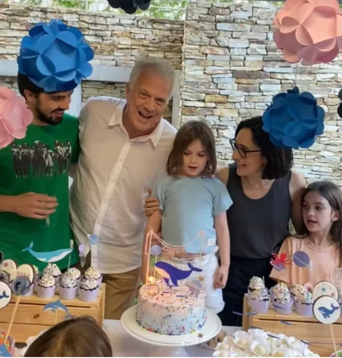 Pedro Bial comemora aniversário da filha caçula