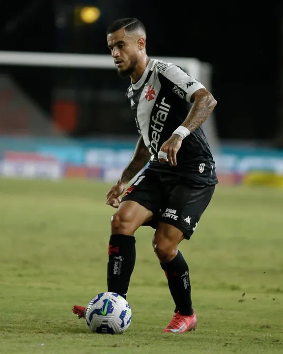 Philippe Coutinho começa seu último mês de contrato com o Vasco aguardando desfecho por renovação
