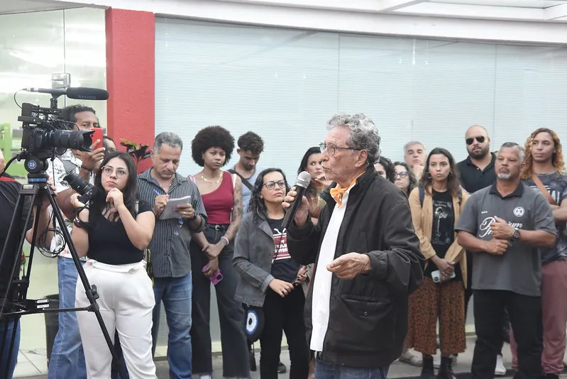 O estúdio foi batizado com o nome de Glauber Rocha, um dos maiores cineastas do Brasil
