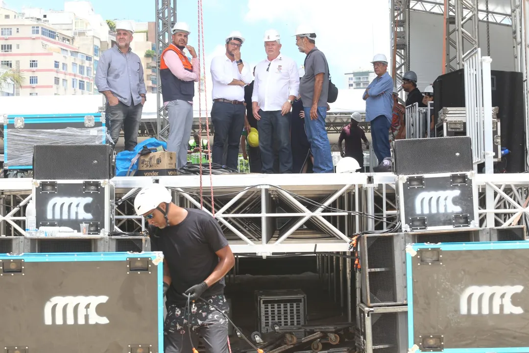 Além dos shows, o espetáculo pirotécnico na Praia de Icaraí contará com 15 minutos de fogos