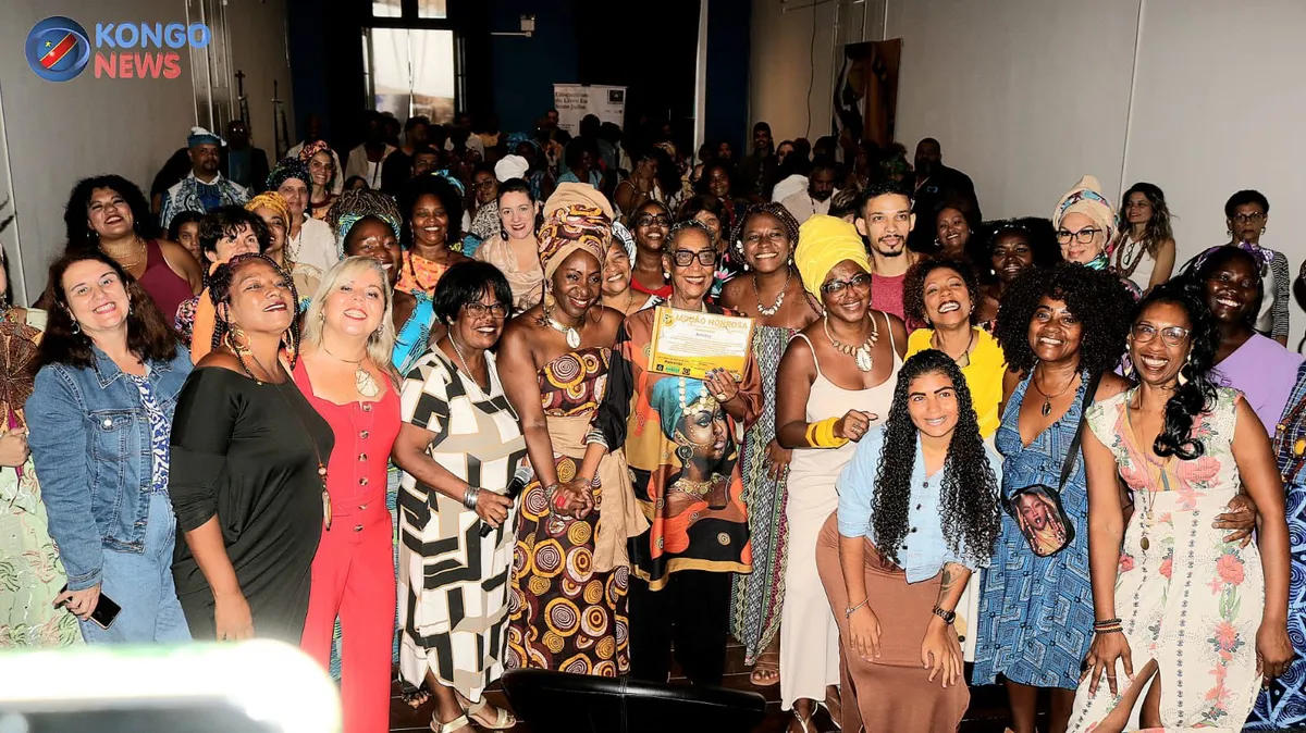A cantora Maye Alye fecha a programação cultural