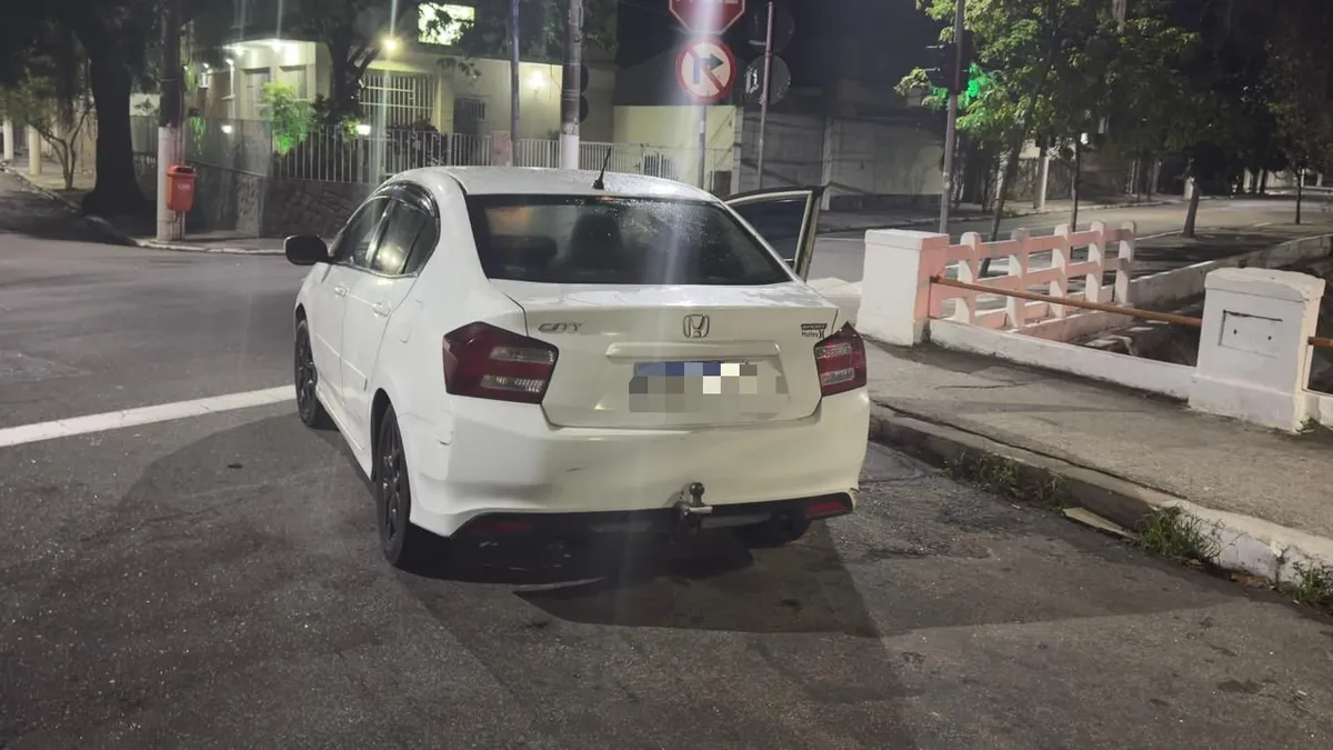 Motorista foi levado em flagrante para a delegacia do Centro