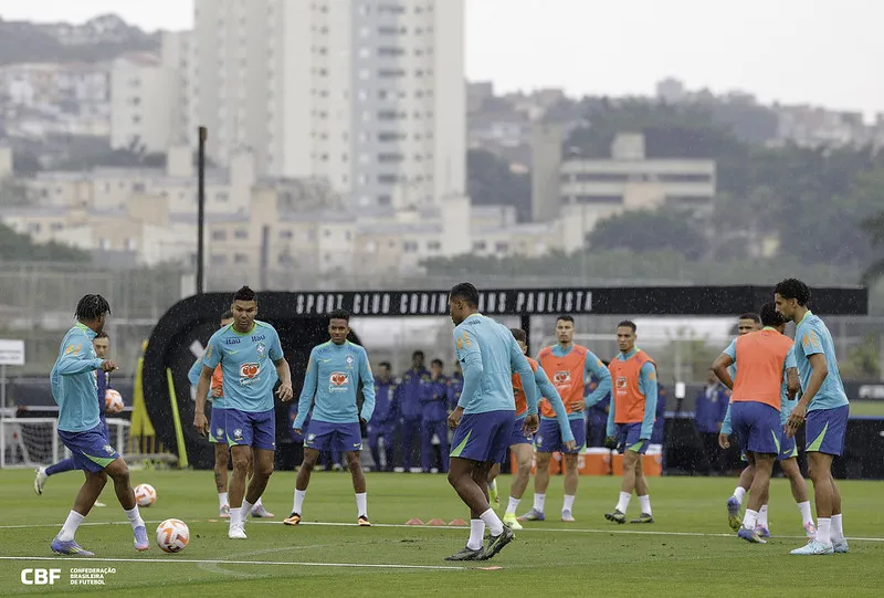 Seleção se prepara para enfrentar o Equador fora de casa, na quinta (05), pelas Eliminatórias da Copa