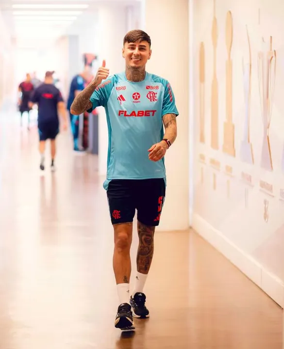 Pulgar evolui e já tem previsão de retorno aos treinos no Flamengo