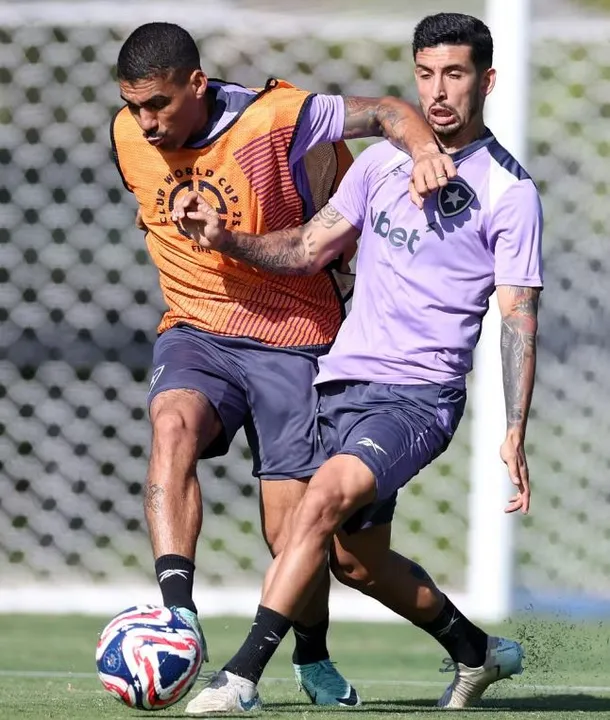 Allan deve ganhar chance entre os titulares do Botafogo para encarar o PSG