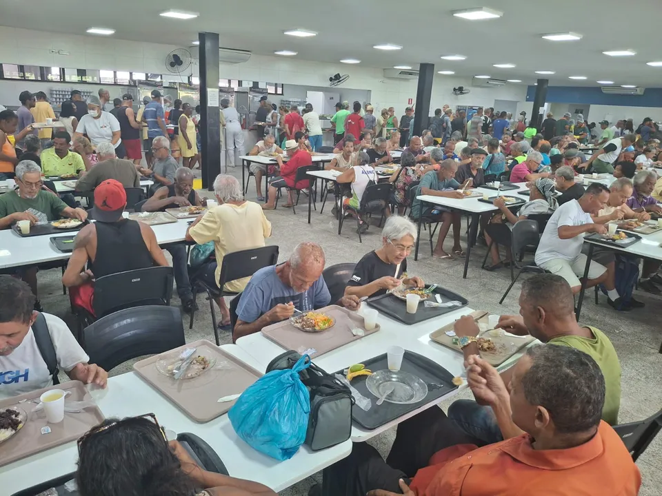 O Restaurante do Povo funciona de 6h às 15h, de segunda a sexta-feira, na Rua São Pedro de Alcântara