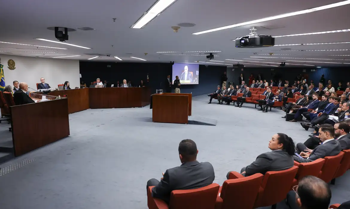 Bolsonaro não compareceu ao primeiro dia por não 'estar bem'