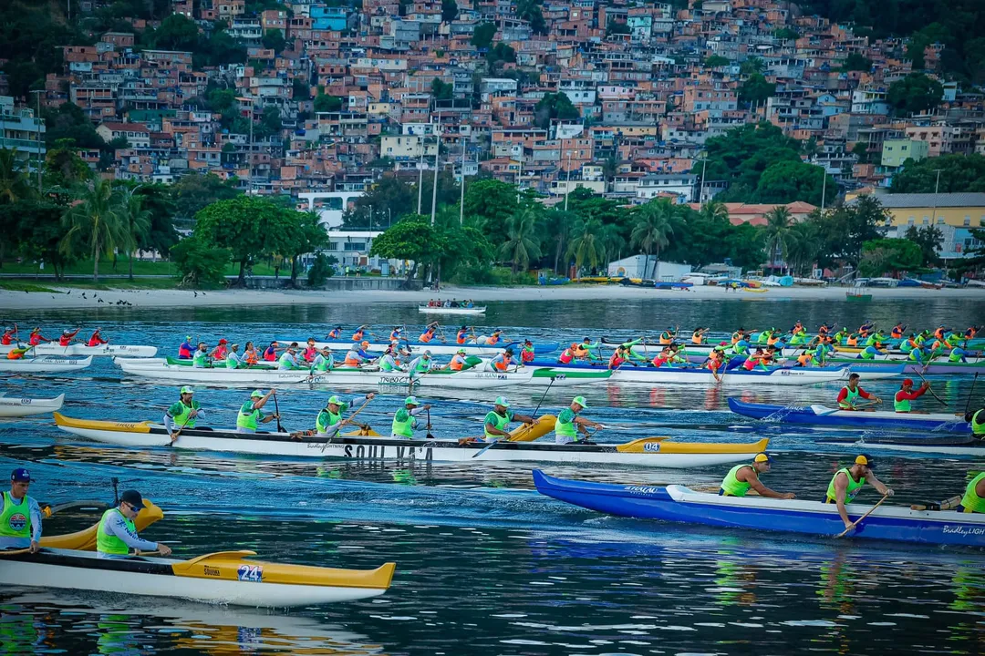 Com 15 clubes de canoagem, Charitas é o maior polo brasileiro de canoas havaianas