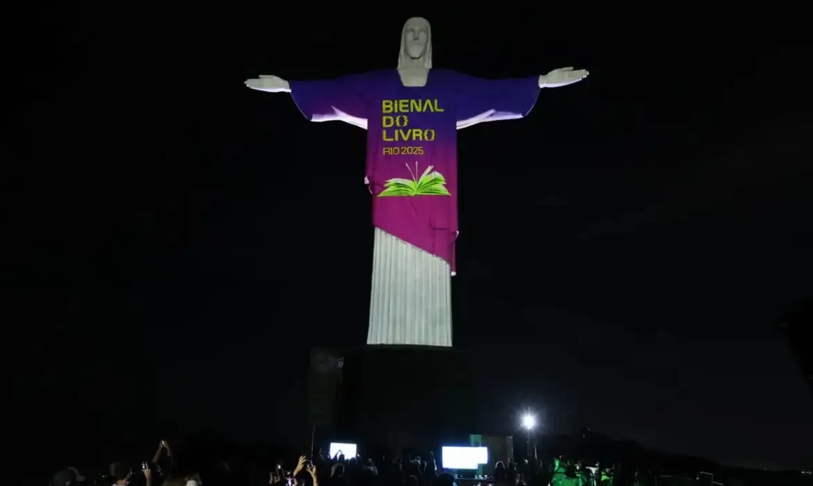 A realização da Bienal reforça a vocação literária da cidade que recebeu este ano o título de Capital Mundial do Livro