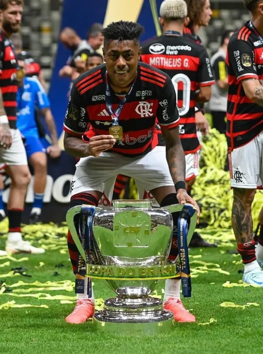 Bruno Henrique está liberado para o confronto do Flamengo diante do Cuiabá, pelo Brasileirão