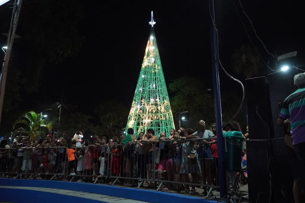 As celebrações já começaram com eventos como o Natal da Gente na Praça da Trindade