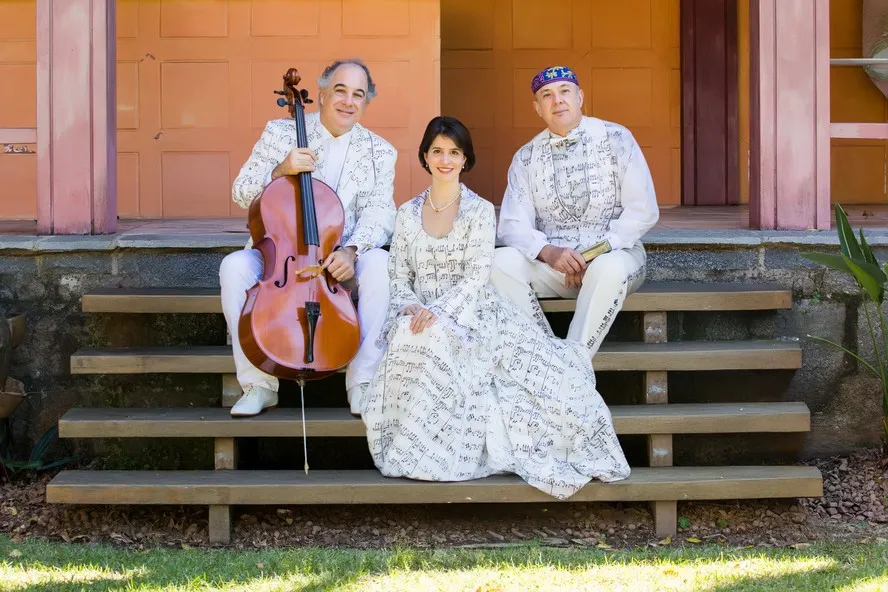 Trio apresenta clássicos do lundu, gênero musical considerado um dos precursores do samba e do choro