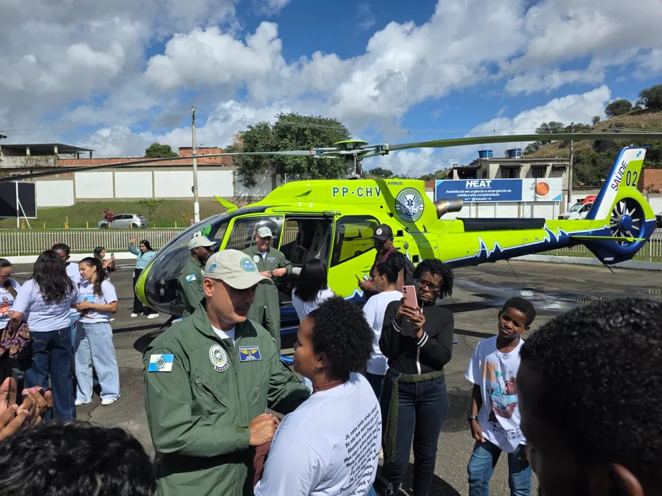 No heliponto do hospital, dezenas de famílias doadoras abraçaram os profissionais da Soaer