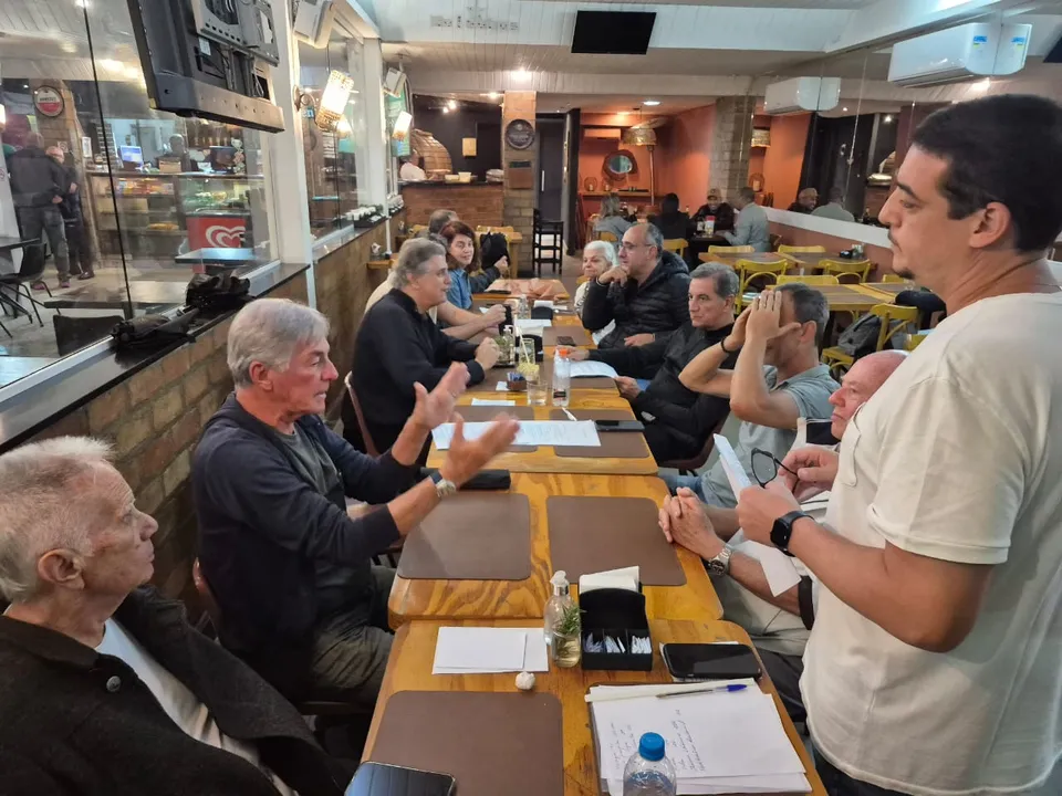O grupo reivindica soluções para 14 demandas não atendidas pela Prefeitura nos últimos anos