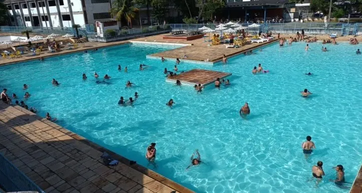 Clubes como Mauá oferecem day use de piscina em São Gonçalo