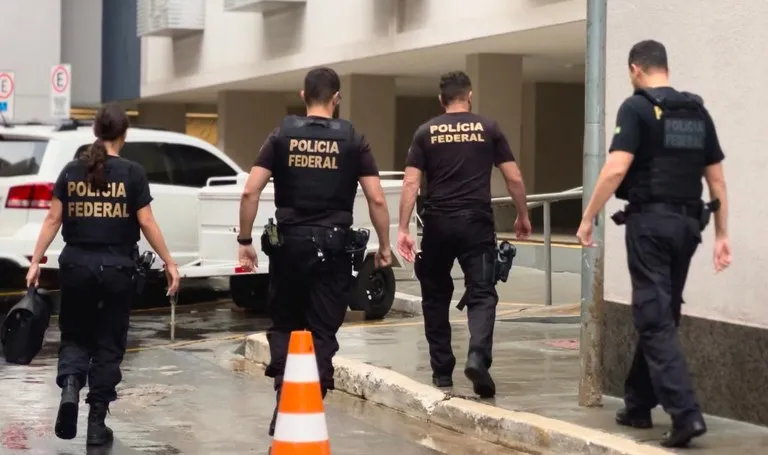 Foragido foi encontrado por agentes da Polícia Federal em Ipanema