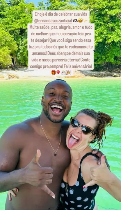 Thiaguinho parabeniza Fernanda Souza pelos 41 anos