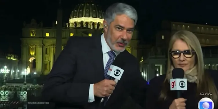Ilze Scamparini e William Bonner durante uma entrada ao vivo para o Jornal Nacional