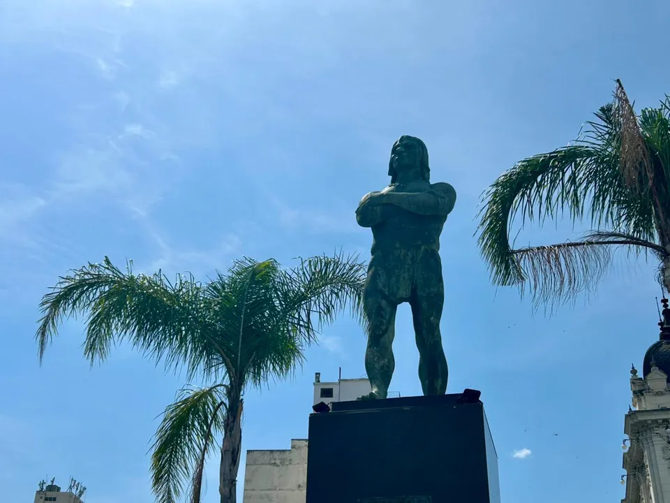 O feriado do dia 22 de novembro foi revogado em decorrência de já haver outros três feriados no mesmo mês
