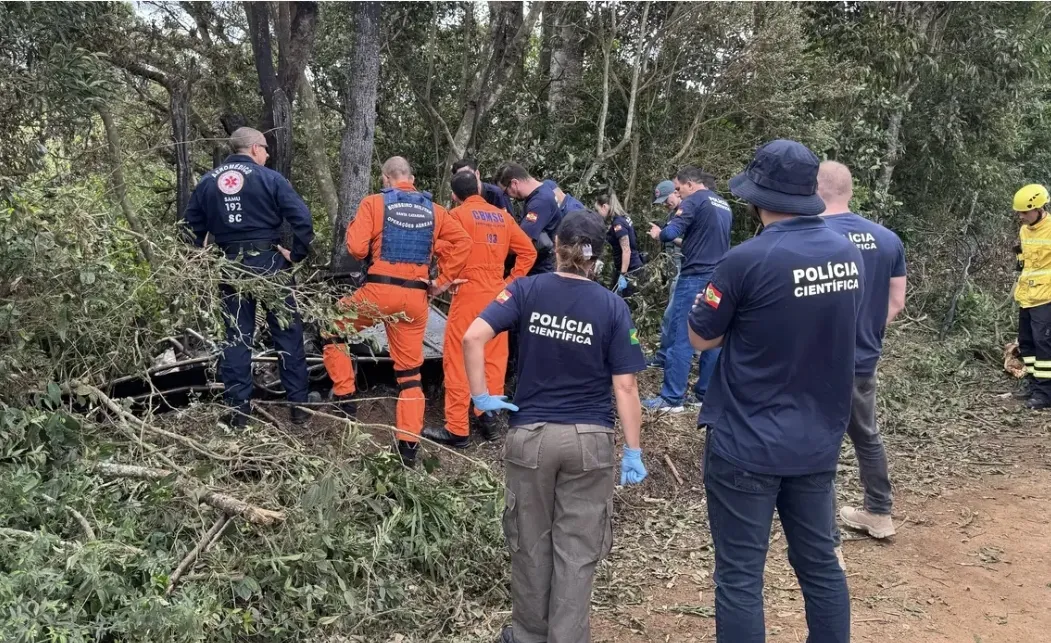 Ao todo, o acidente deixou oito mortos, enquanto 13 sobreviveram
